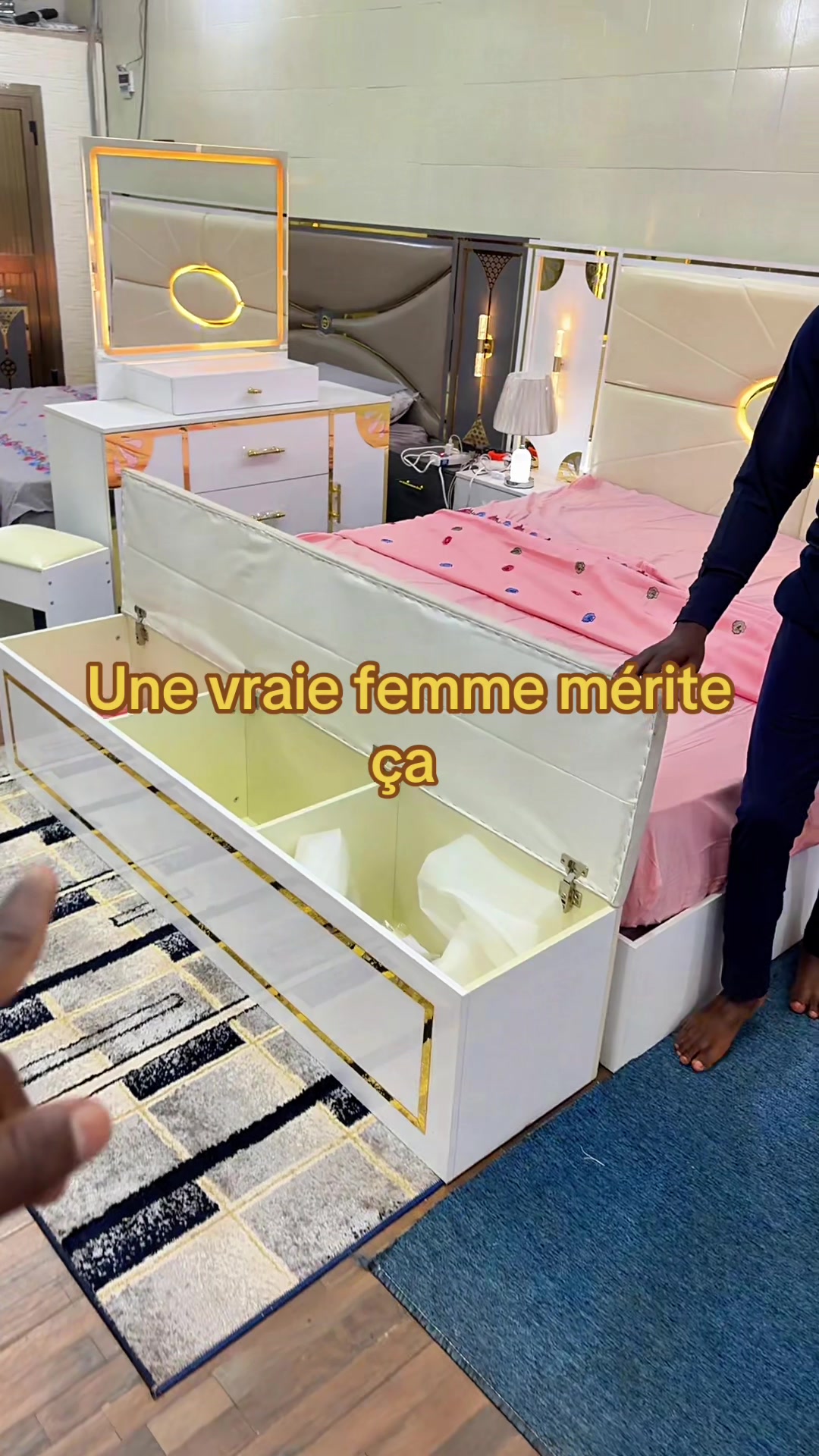 @𝑴𝑬𝑼𝑩𝑳𝑬 𝑷𝑳𝑼𝑺