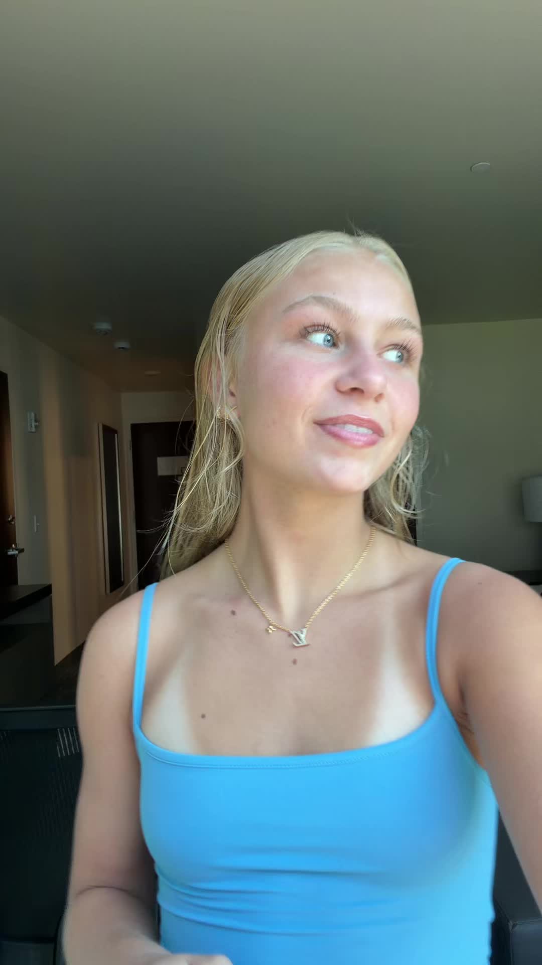 @???