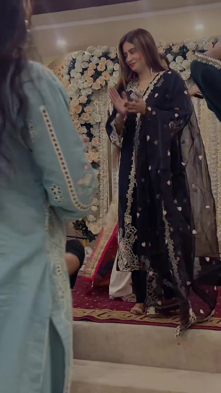 @Neelam_Mahi