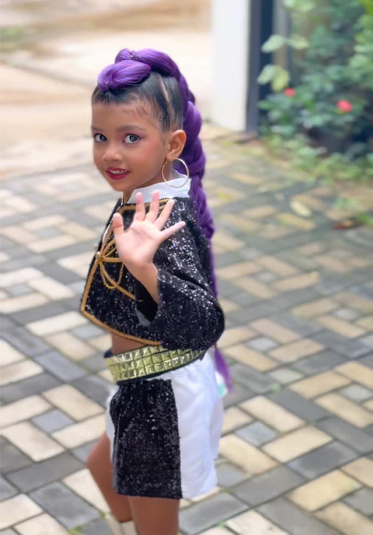 @Hashara Kodithuwakku 🧿🪬🧿