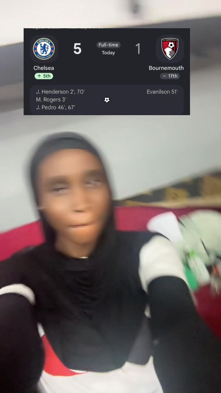 @𝓣𝓱𝓲𝓪 ♡