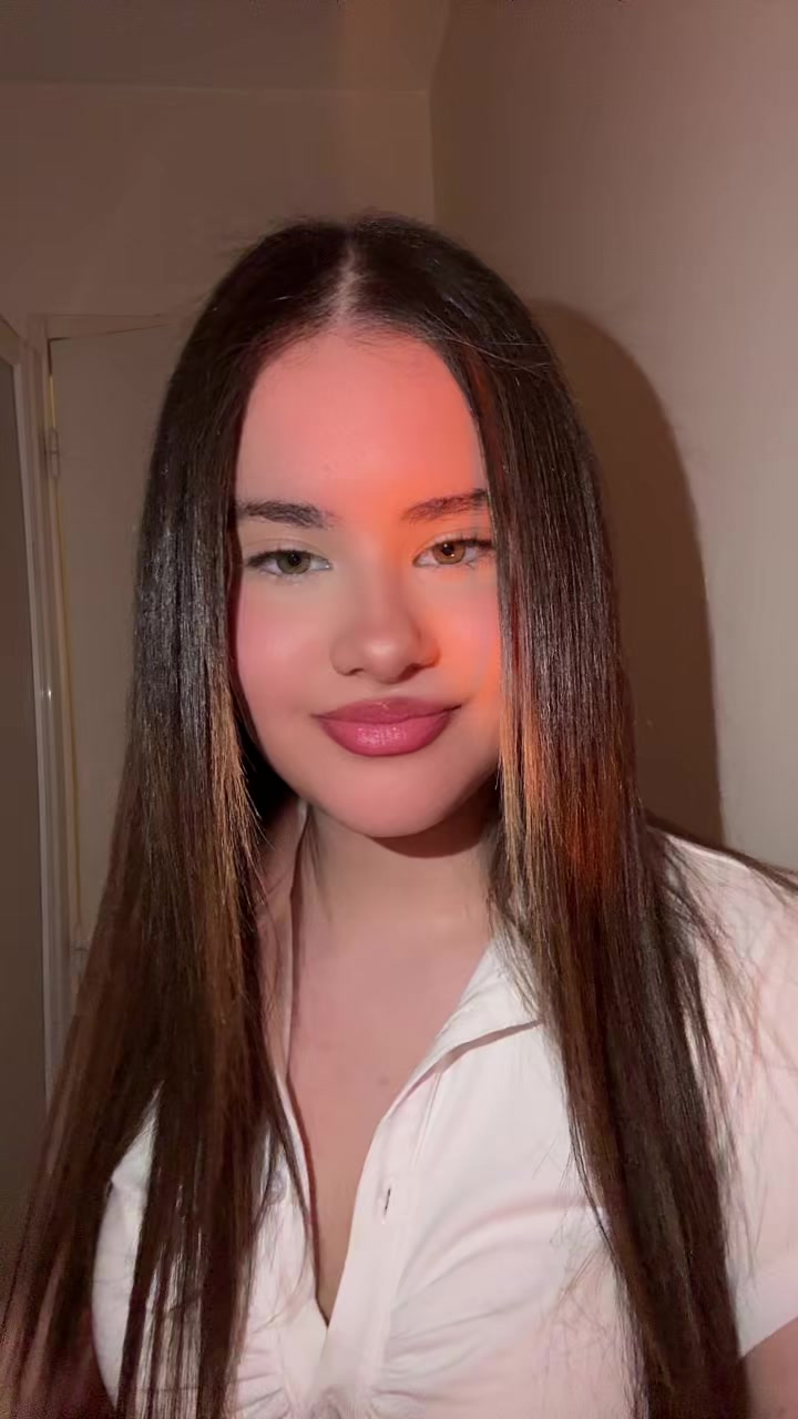 @𝒯ℯ𝓈𝓈𝒶.𝒞ℋ