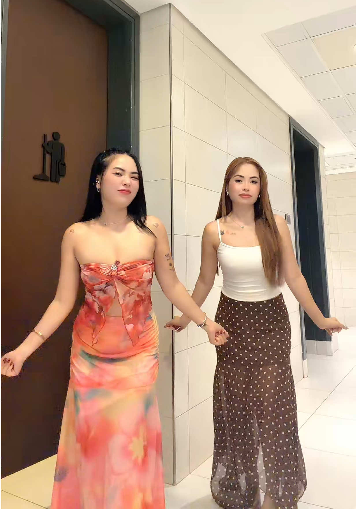 @⁹&sup2; ❀.