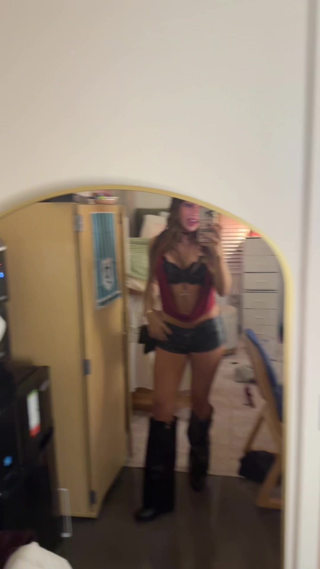 @notallanagonzalez