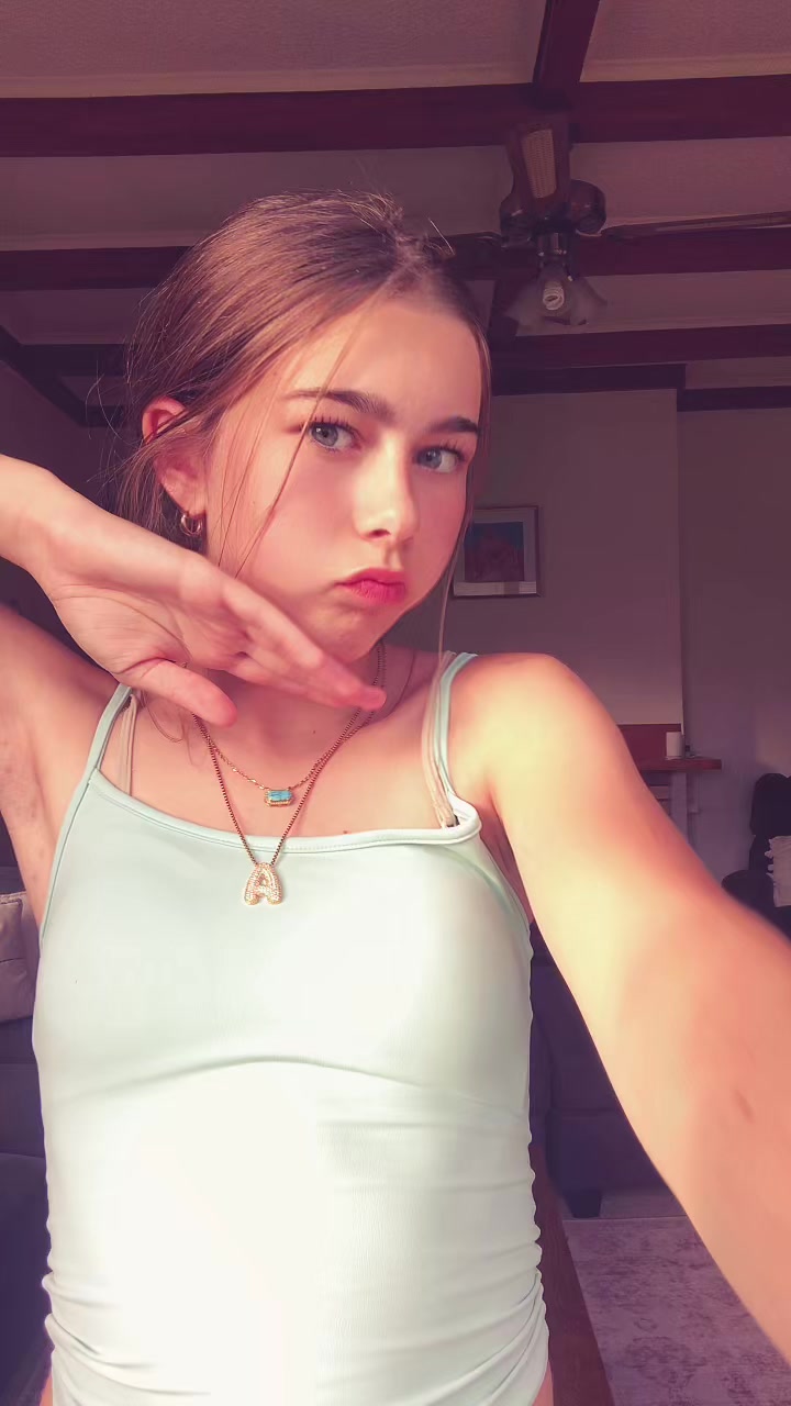 @𝖠𝗒𝗅𝖺🦢
