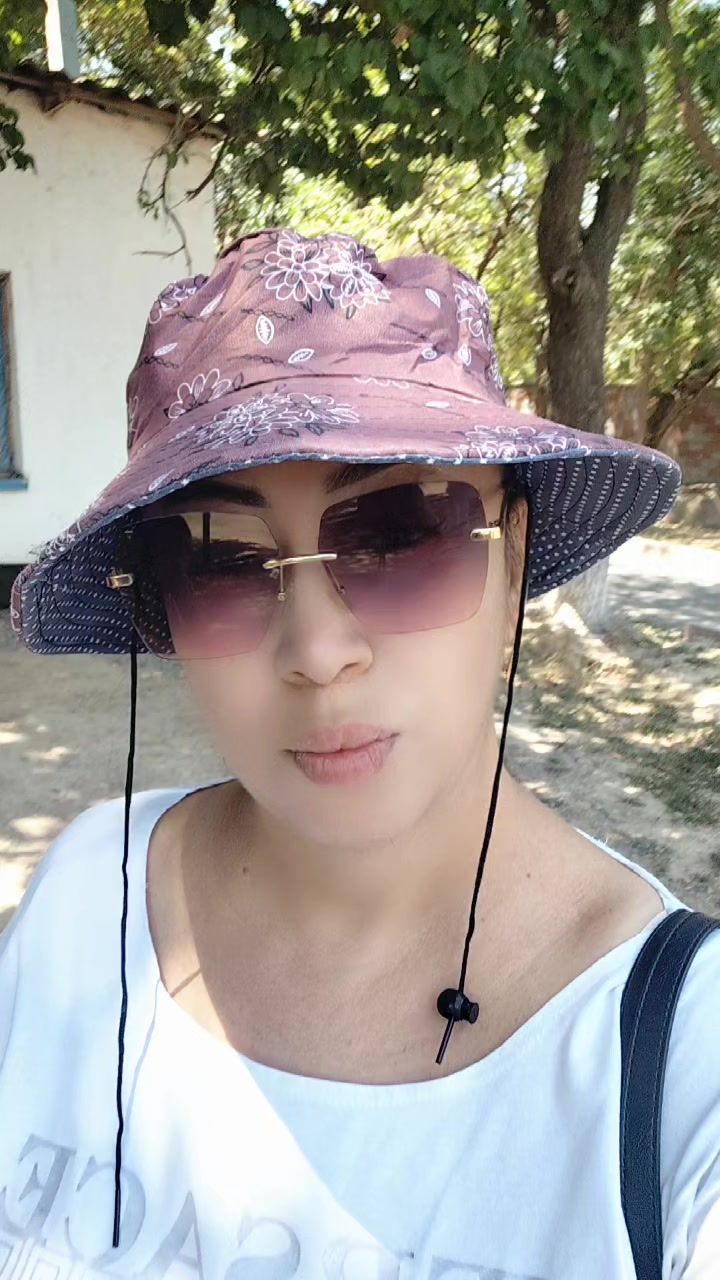 @Diliya