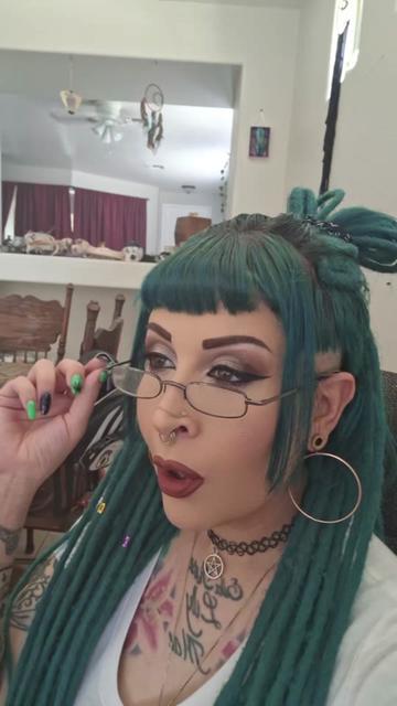 @niki_noxious