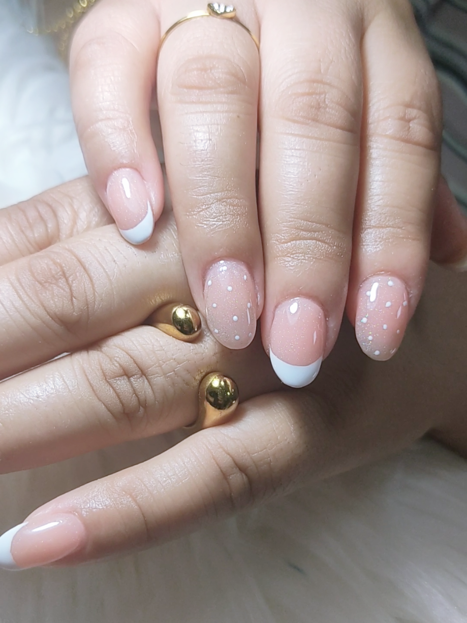 @UvitaNails