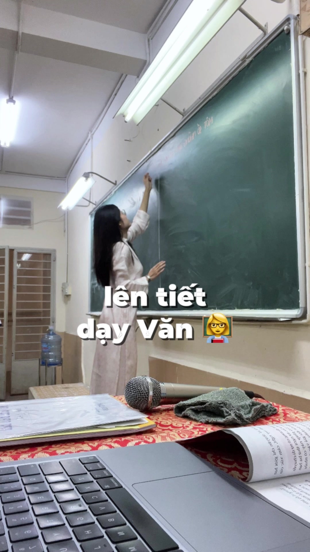@m&ocirc; hi đang học