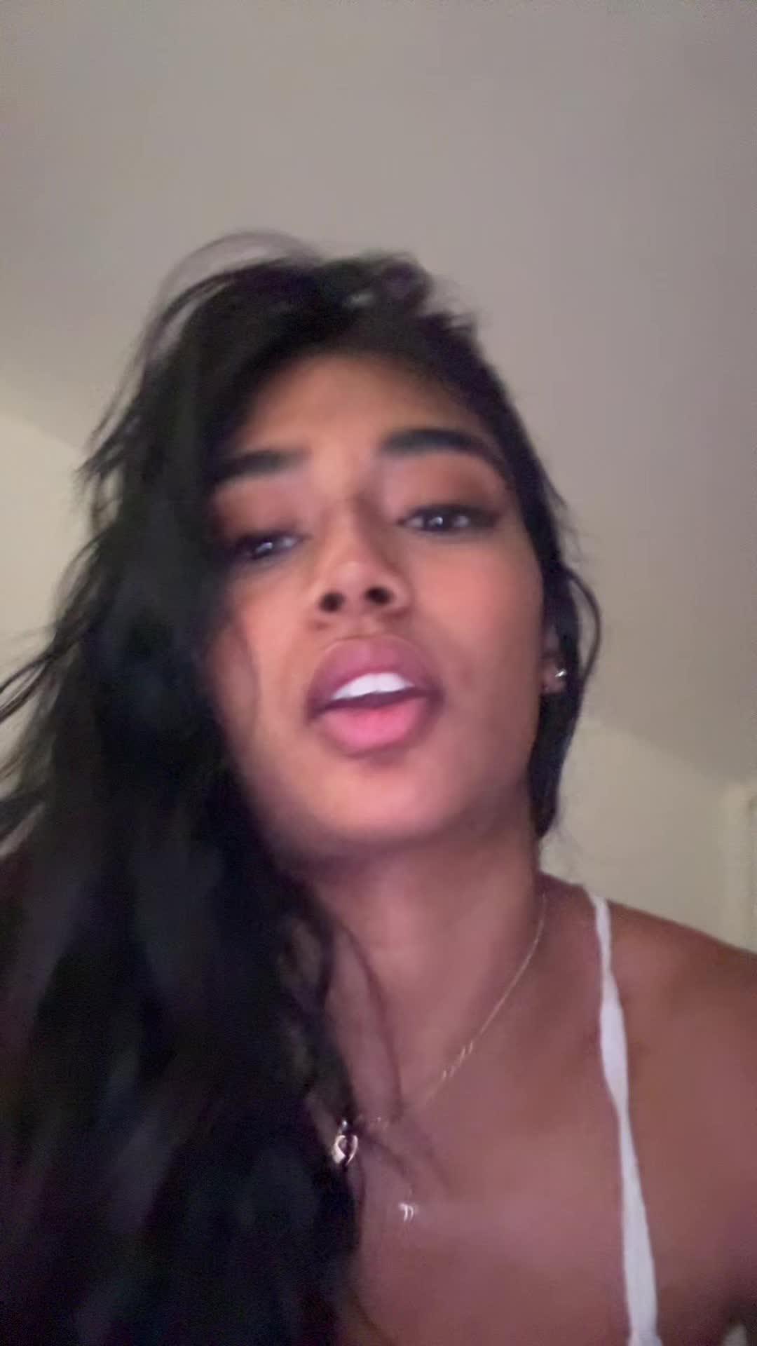 @Paviviii