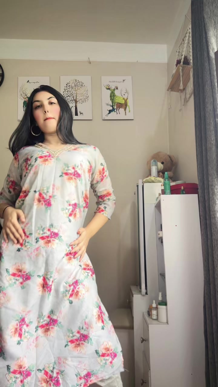 @AKRITI👑