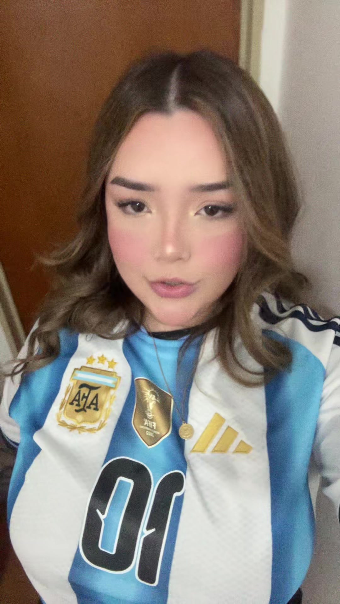 @Lara