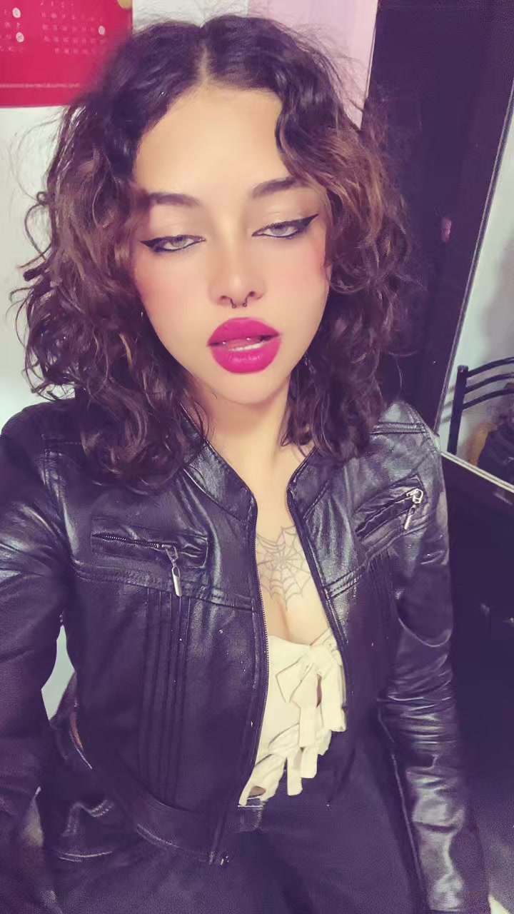 @karelyscastro4