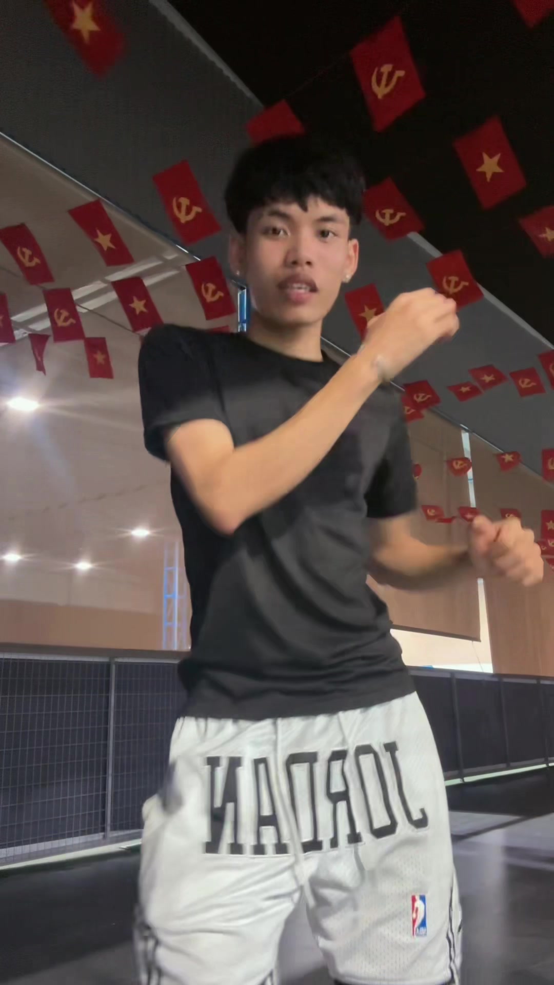 @Quyết Ho&agrave;ng