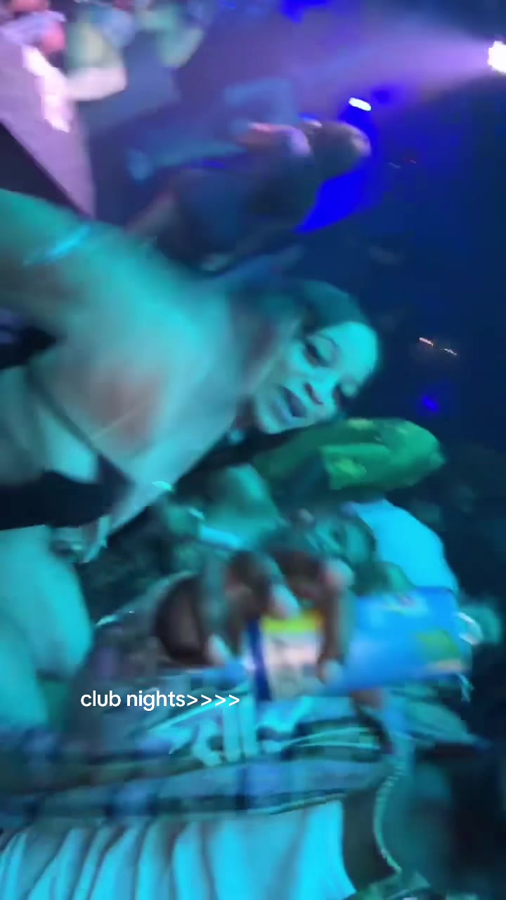 @jadeeee.