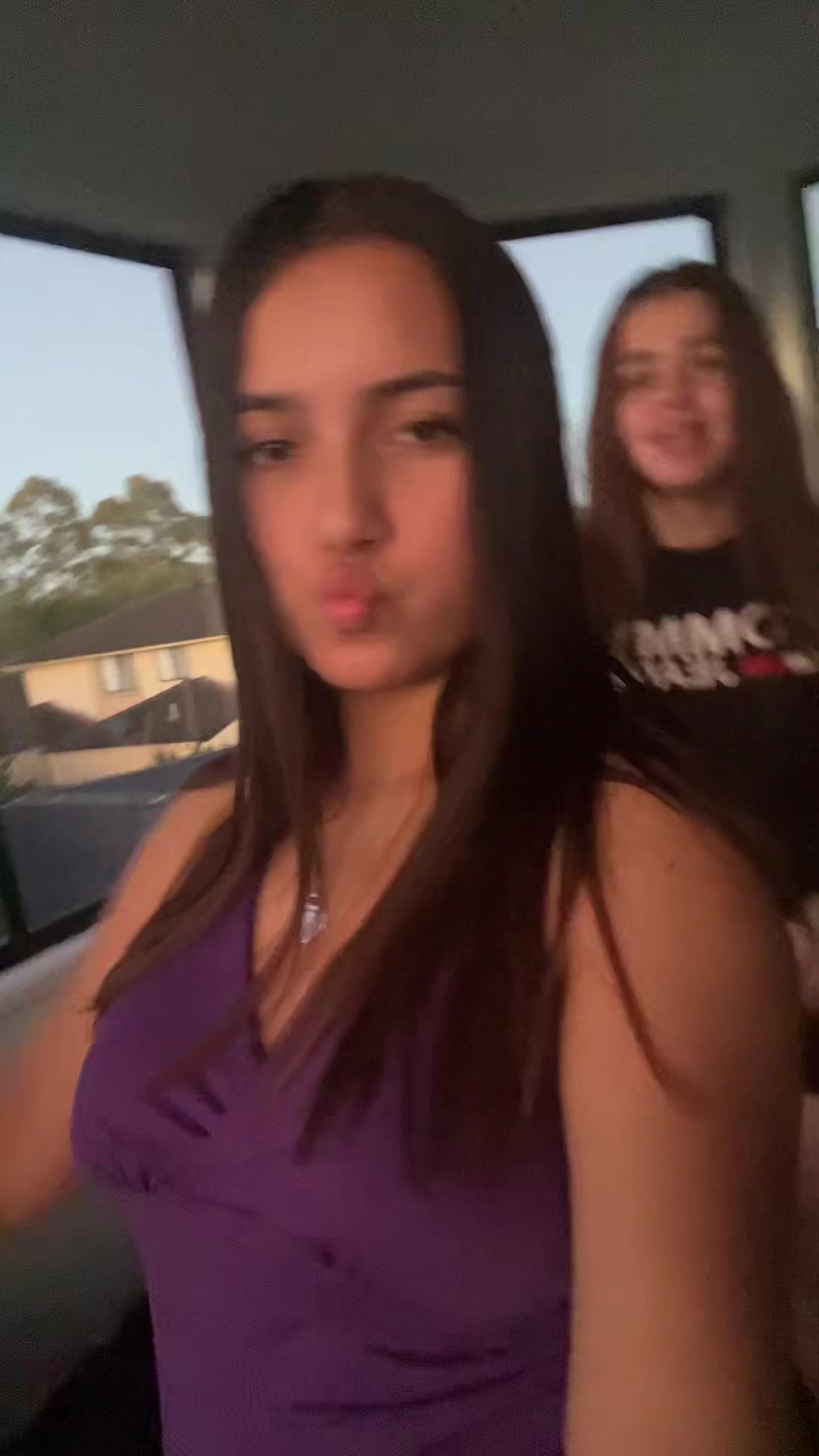 @Ellie ๐