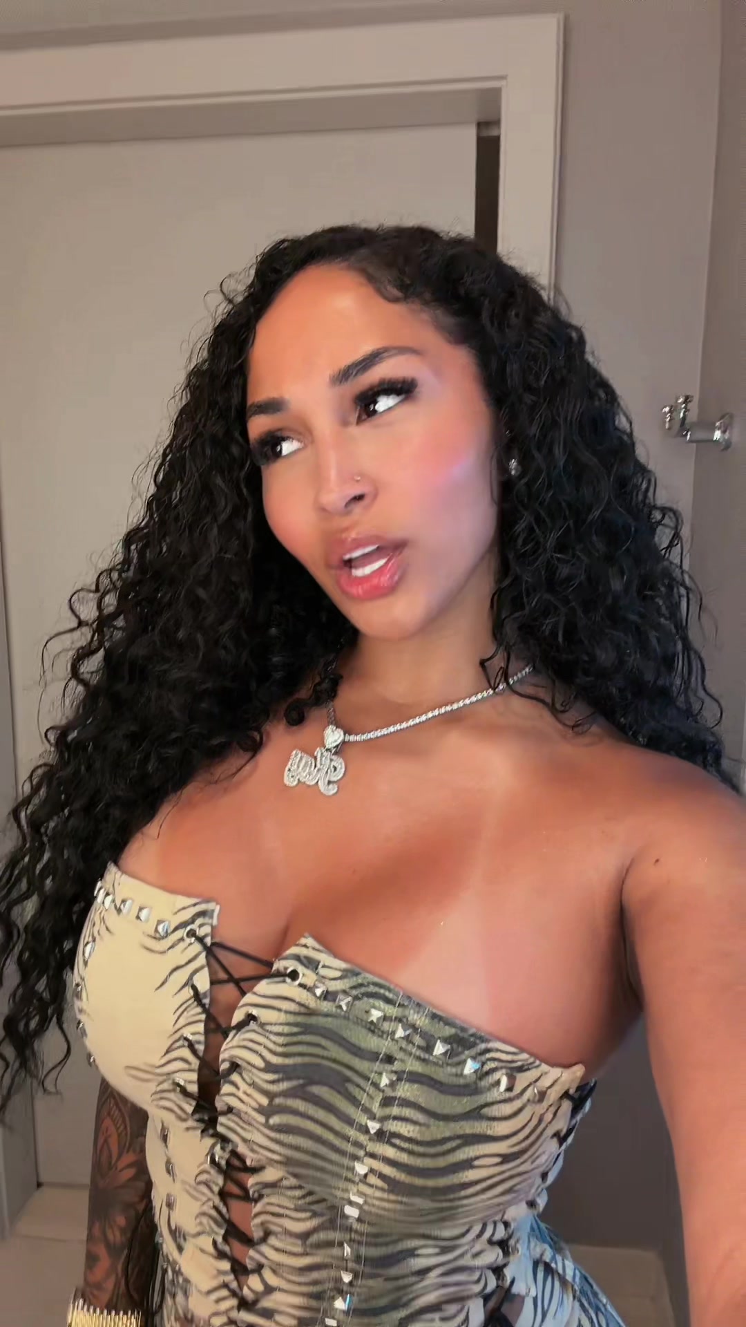 @Kaycurlzzz