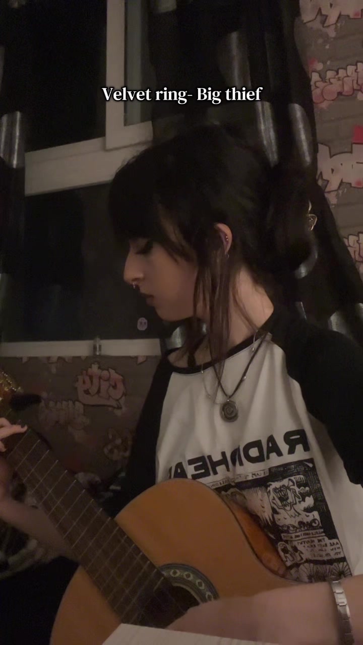 @Black hair ho ᶻ 𝗓 𐰁