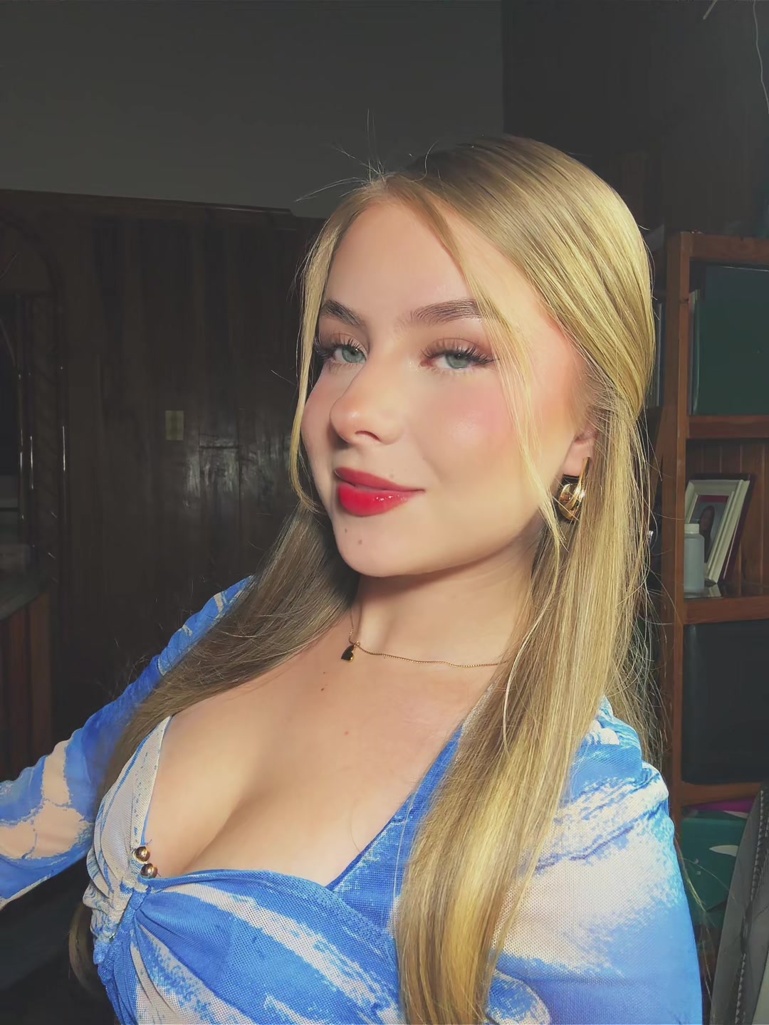 @__nancymora__