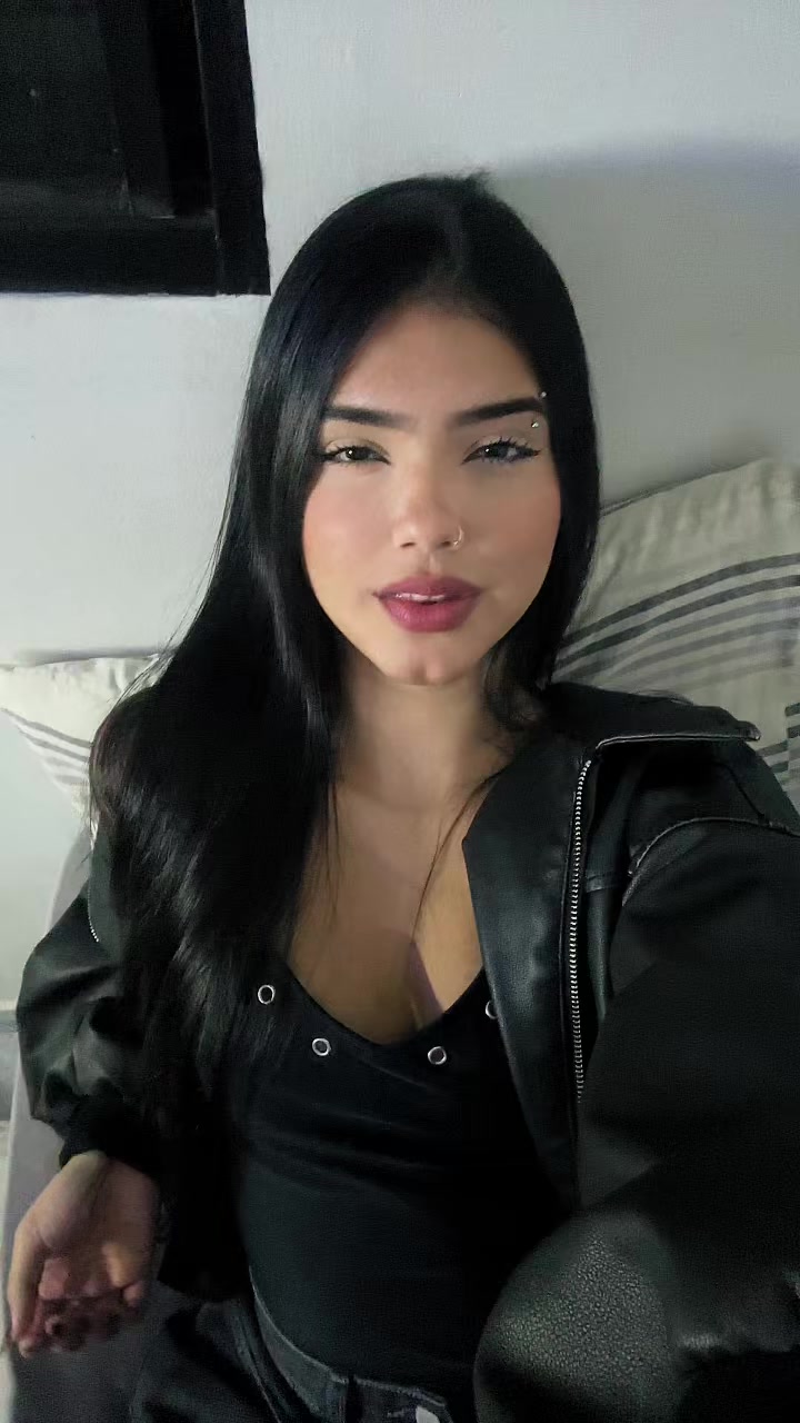 @fleuri🧛🏻♀️