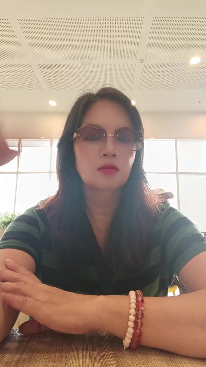 @Lhet18