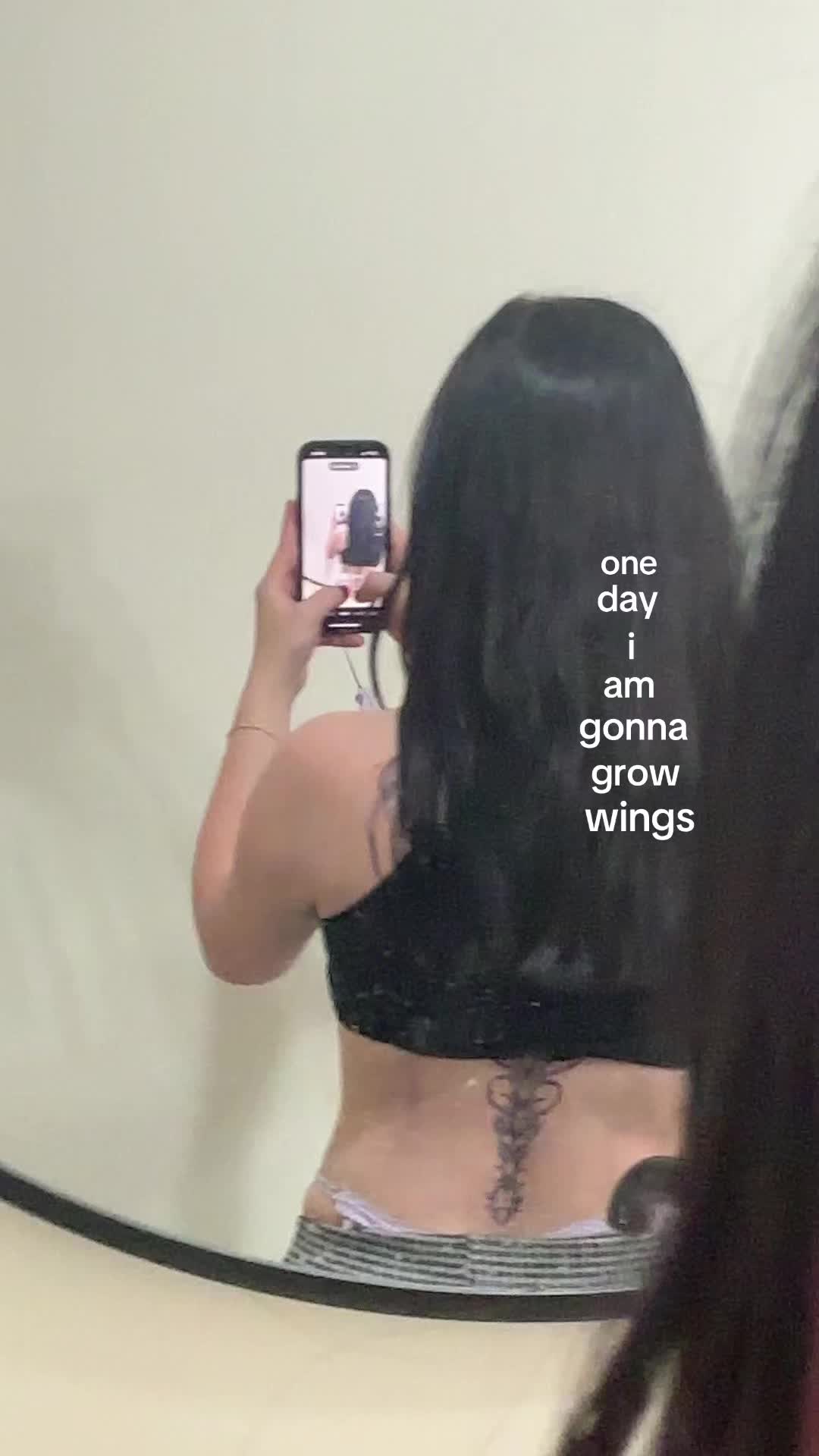 @notreal._.riley