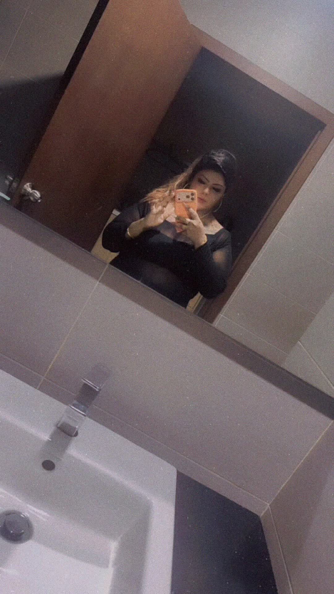 @ǝɔuɐɯoᴚ lnɟǝɓuǝʌǝᴚ 🖤
