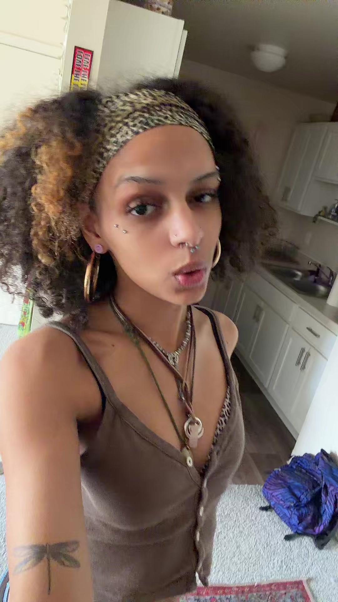 @lex 👩🏽&zwj;🎤