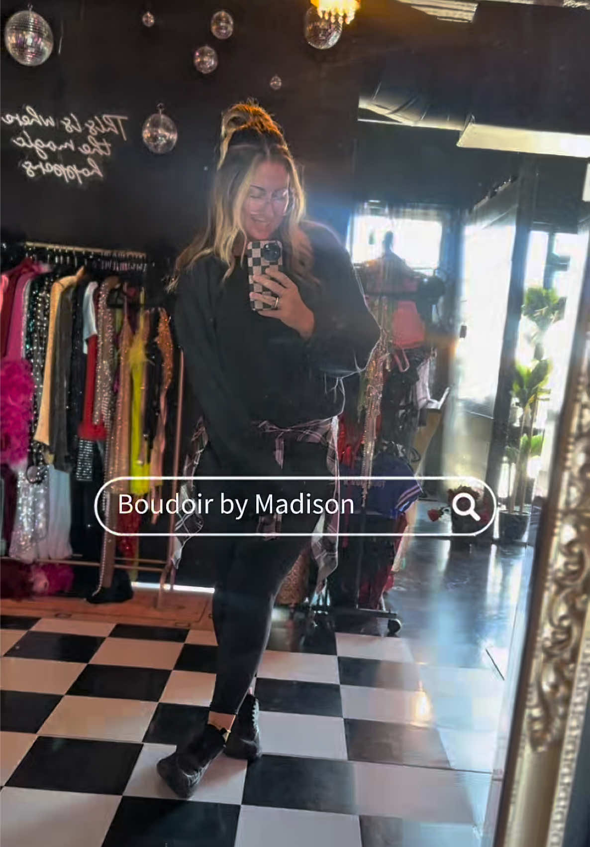 @Madison | Mom + Photographer