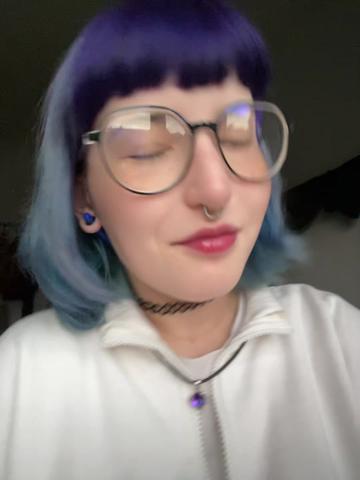 @Molli🫂