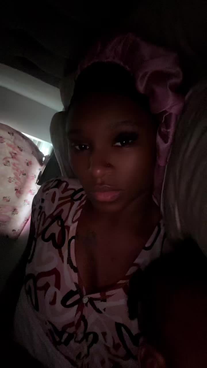 @GirlMama_23
