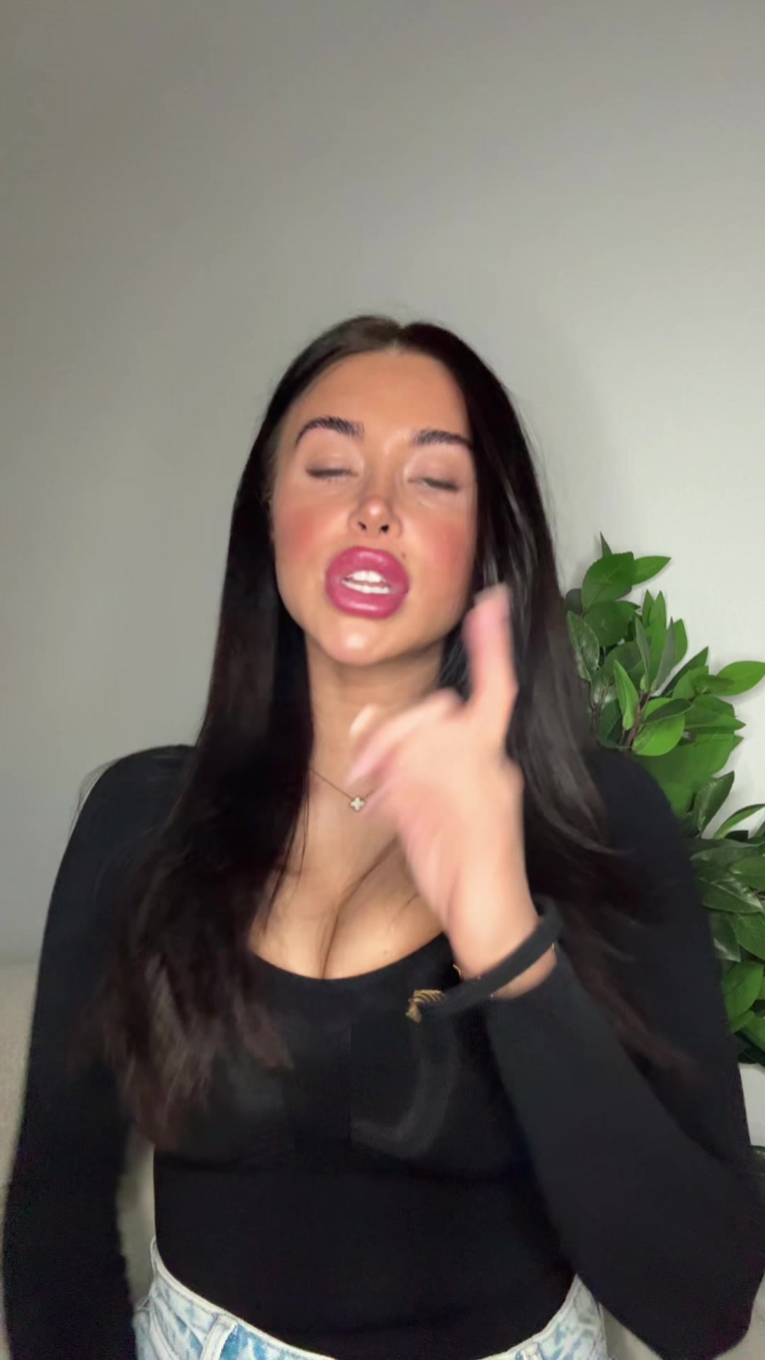 @Lara