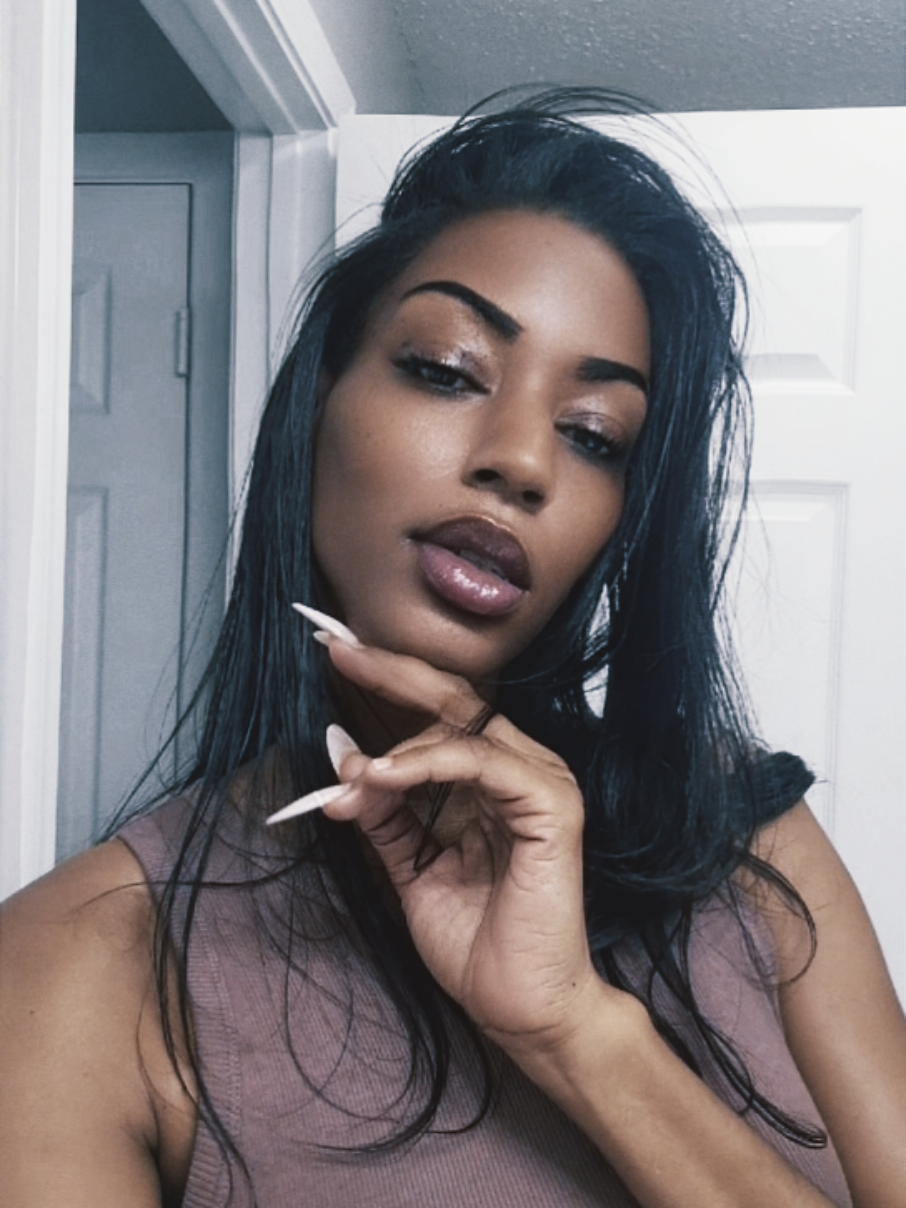 @🗽🇦🇬✨️Nicole Endor✨️🇯🇲🗽