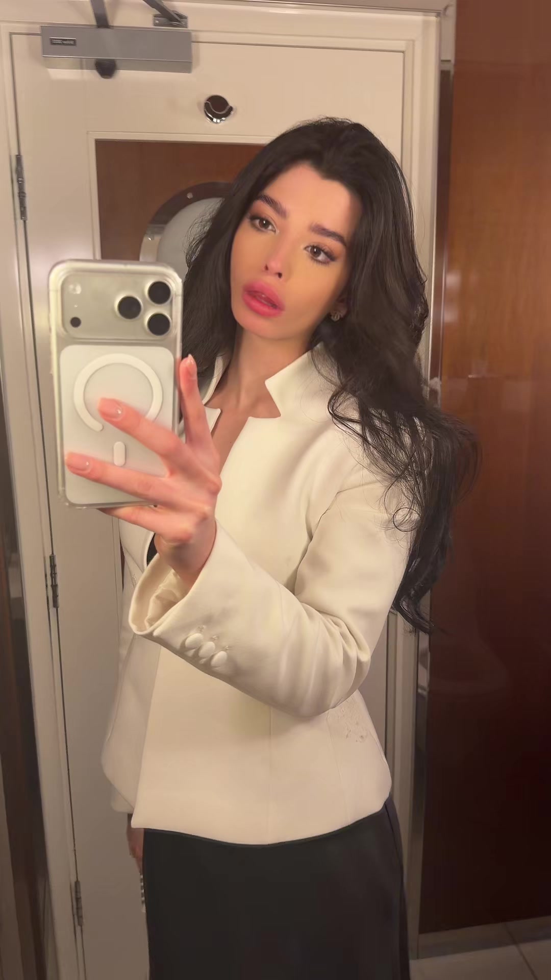 @Eva