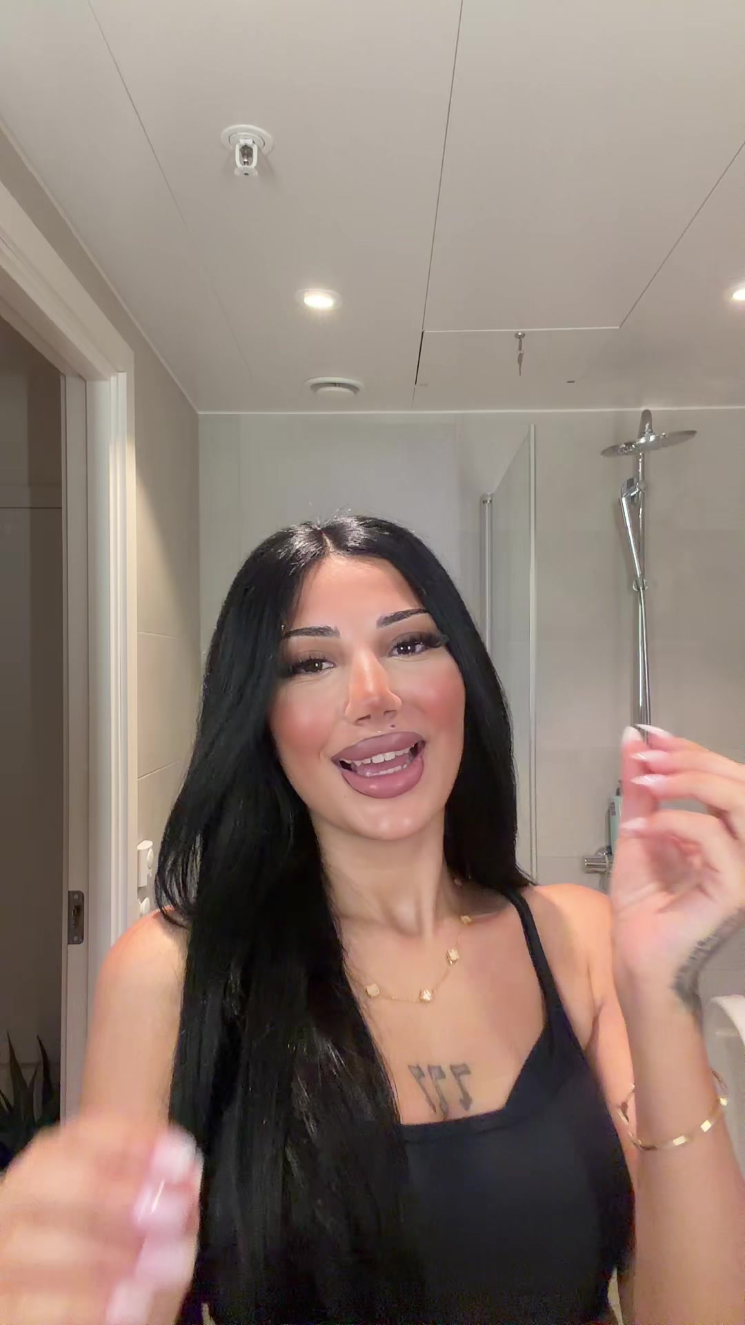 @la._.faa