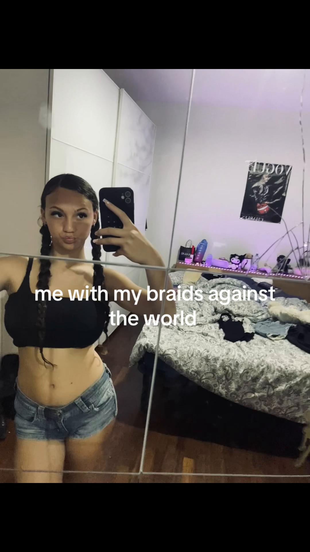 @𖣂