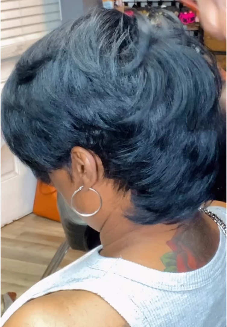 @Tee Que.TheHairPistol