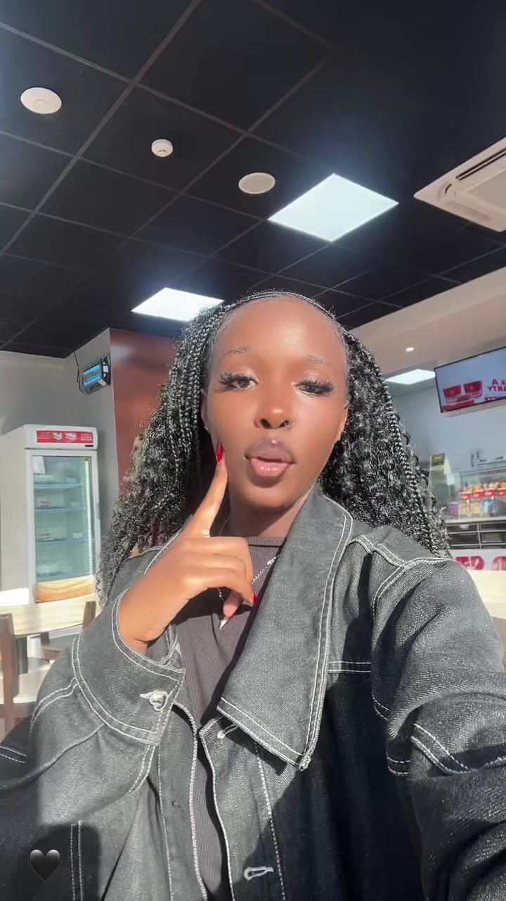 @Gati🦋