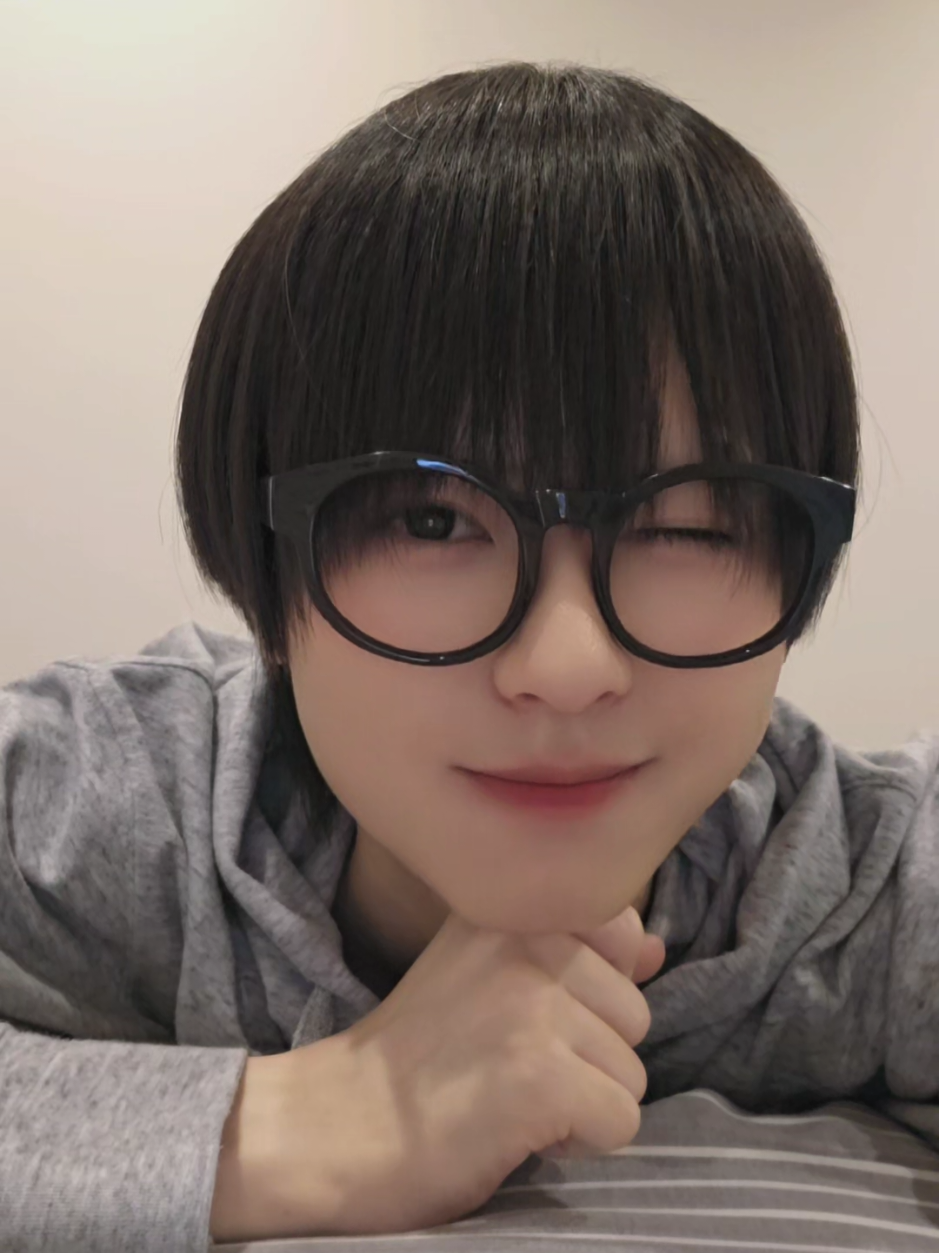 @あいどるなりたいひきこもり