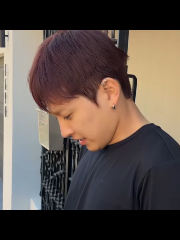 @violet⋆.ೃ࿔*:･