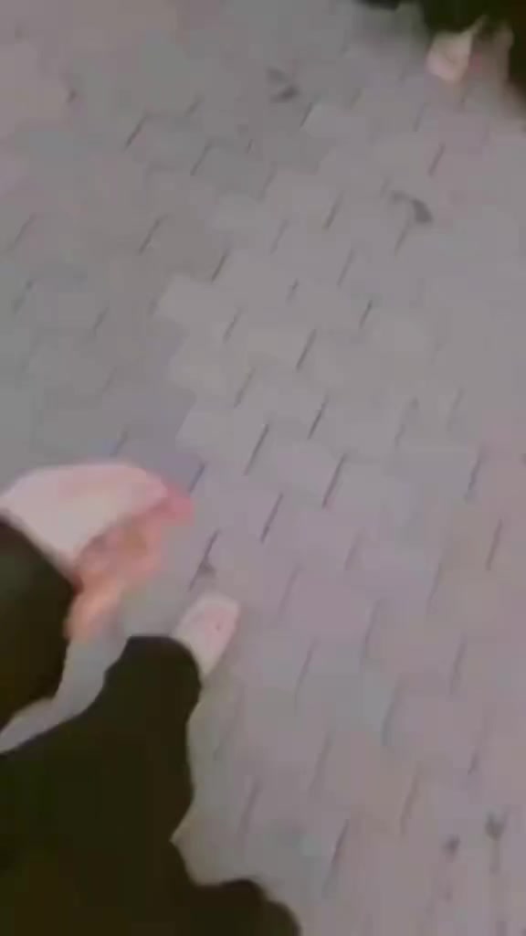 @Zoni