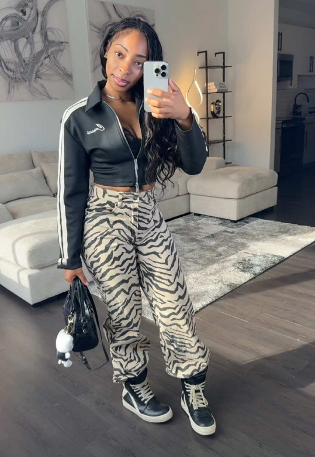 @Ronysha Vershelle