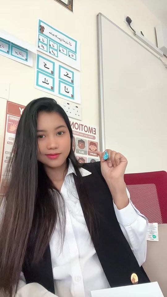 @Raaaiineee