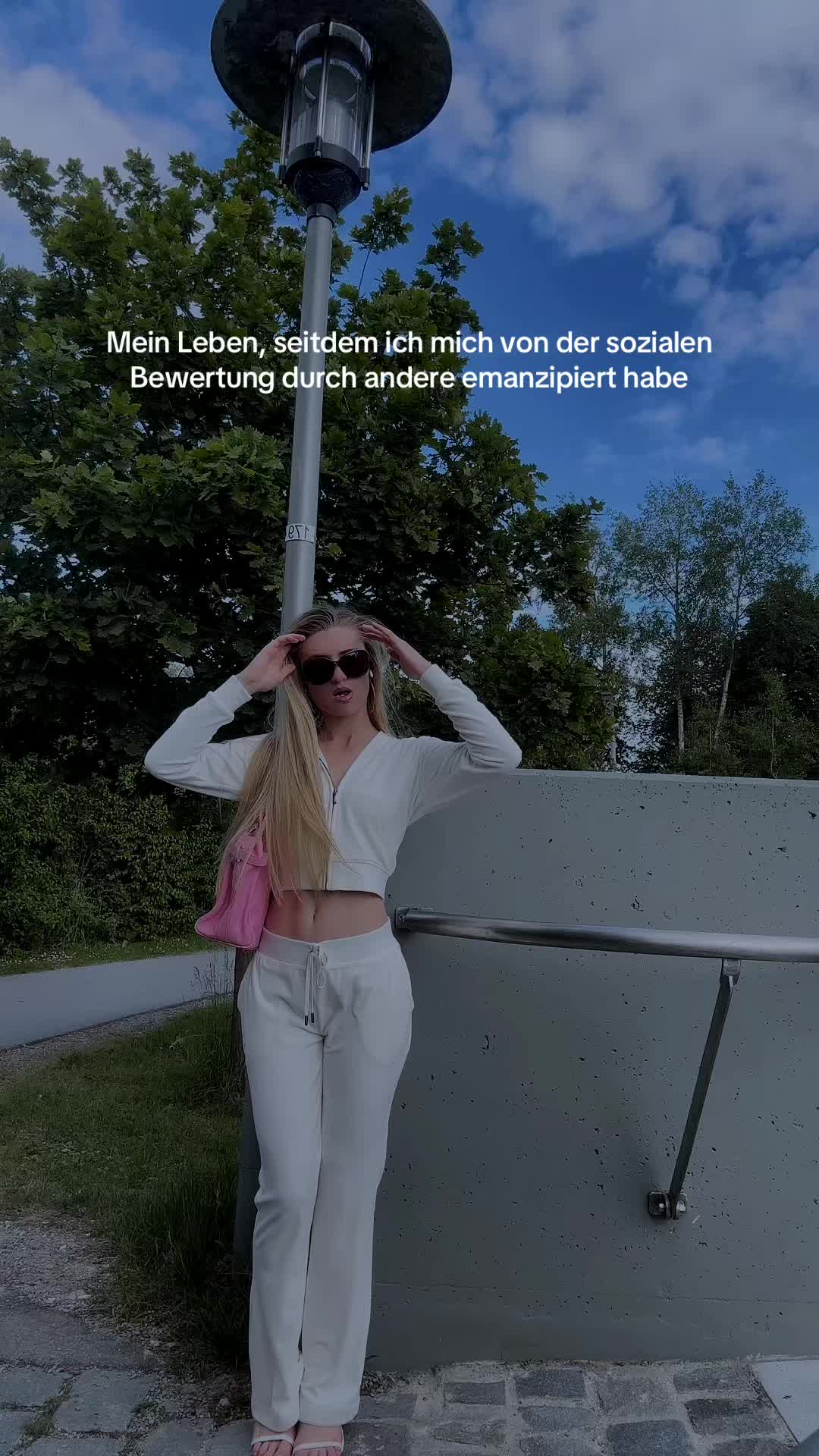 @Alina_alincee