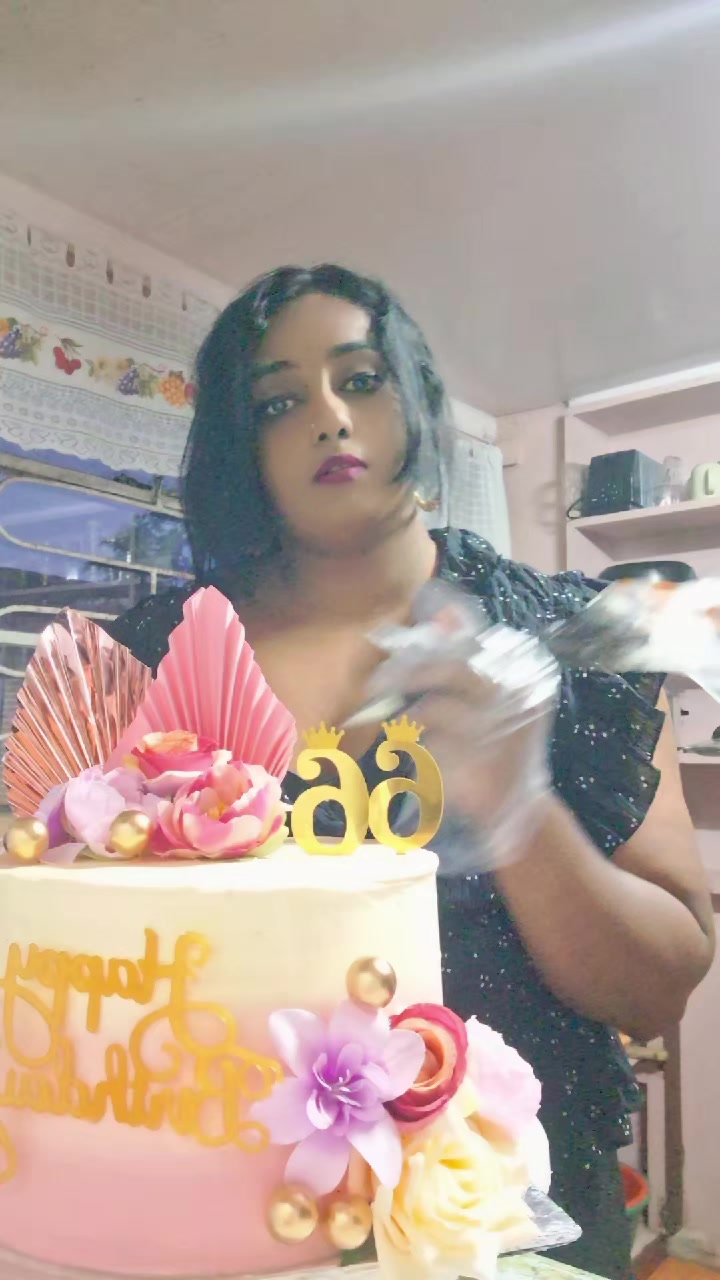 @The_GOLDEN🥰slice