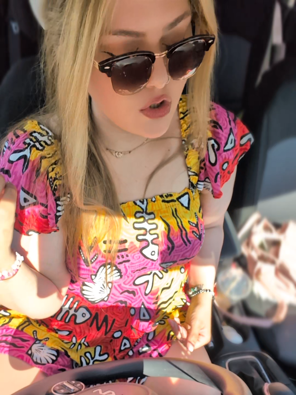 @burritolivia