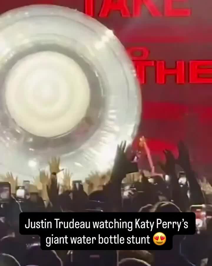 @HELLO! Canada Magazine