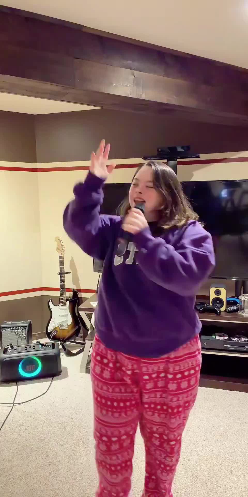 @queenfamous87