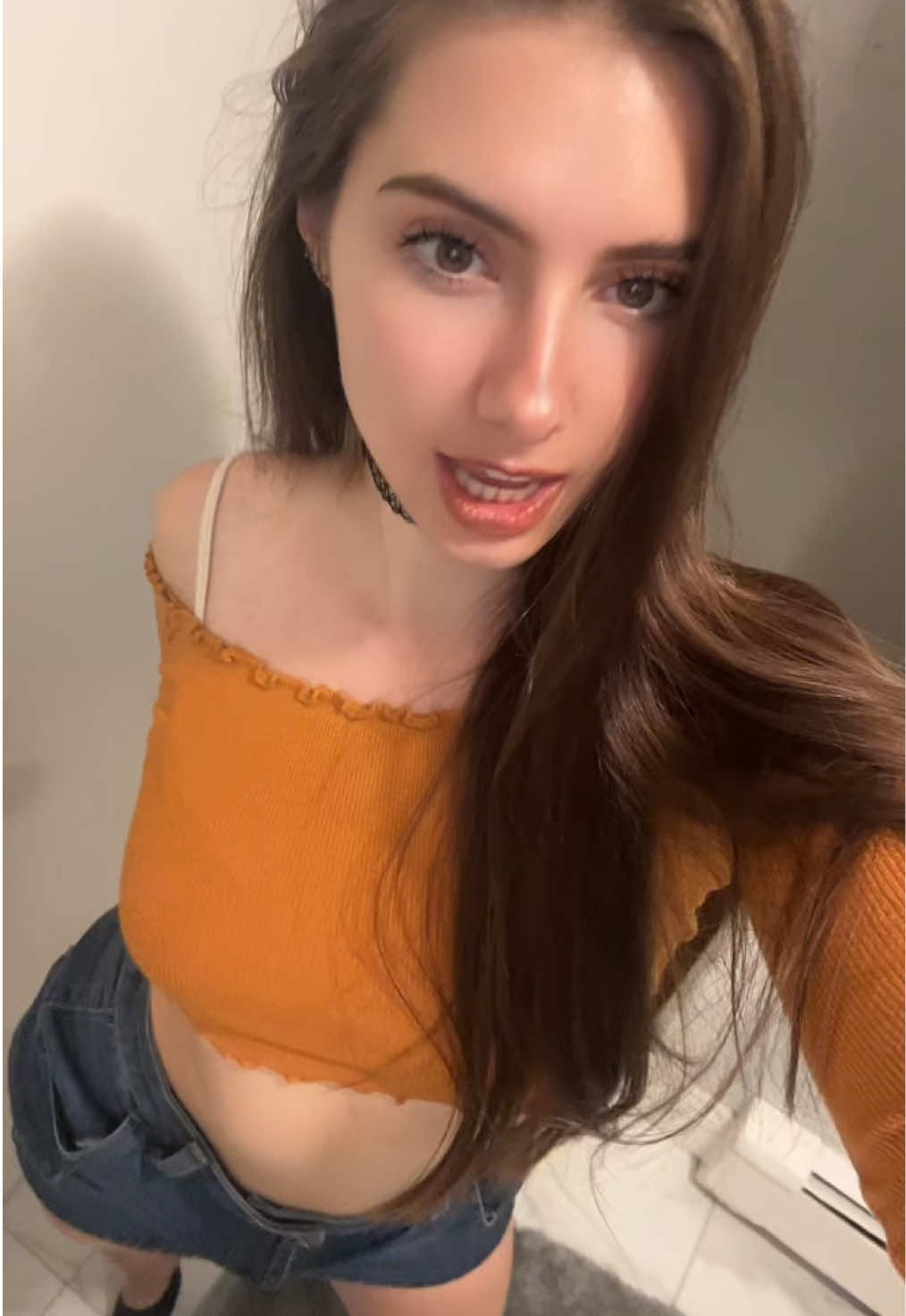 @Ava