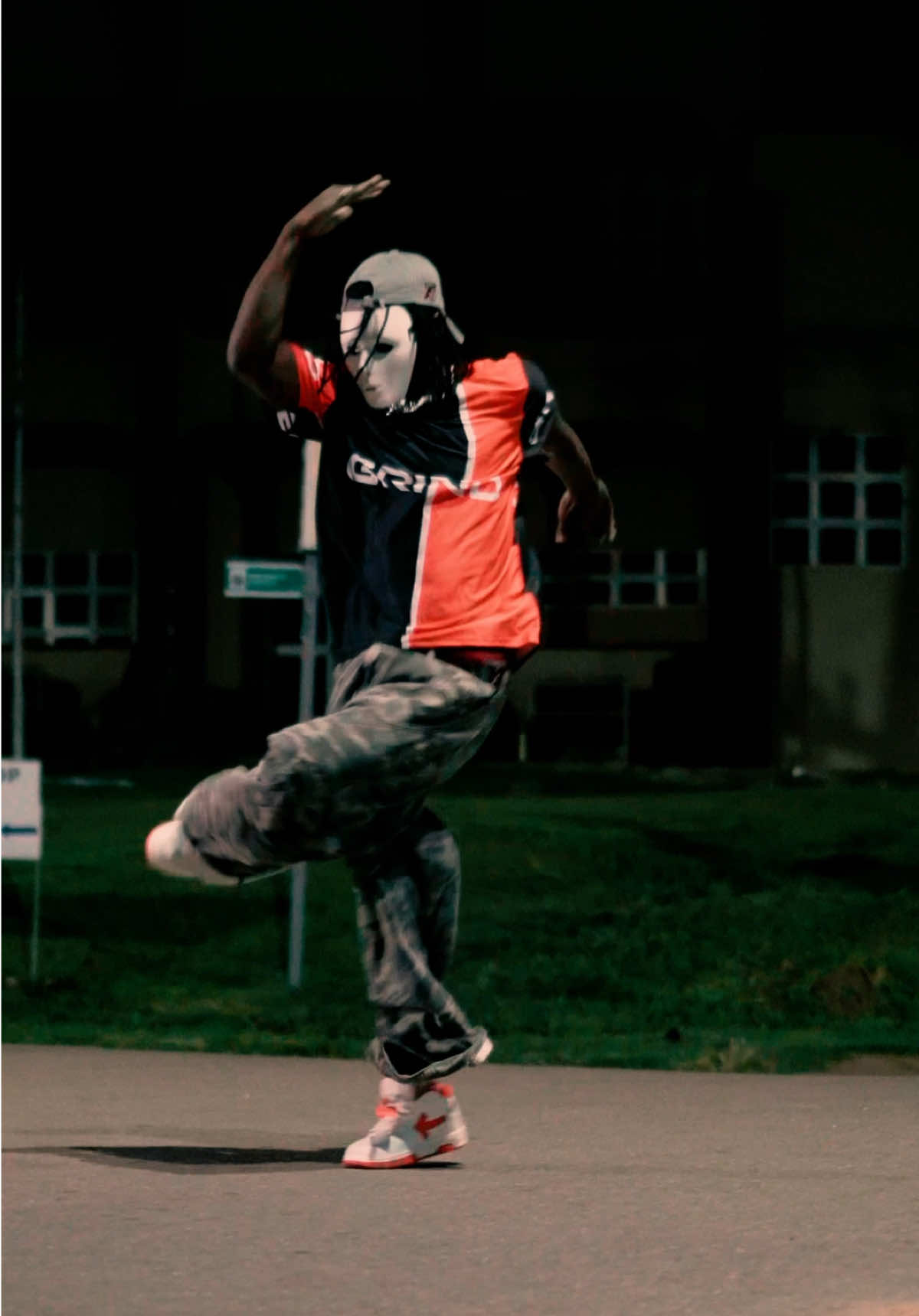 @Electro Breakers 👽